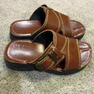 Boys Brown Slip On Sandals Buckle Detail Size 7 Toddler